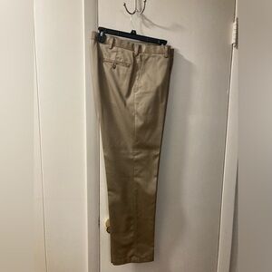 Jos A. Bank travelers collection tailored fit chinos tan pants size 33W X 30L